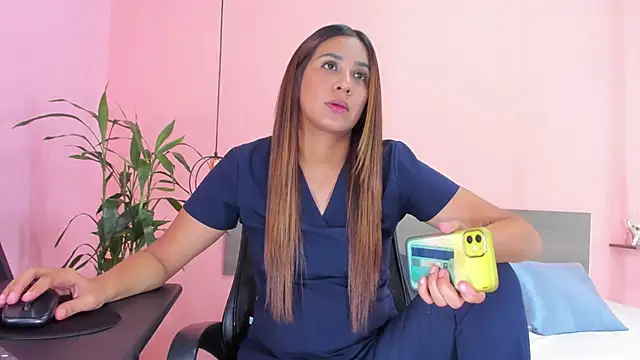 Snapshot of Alana_Suares1 chatting on March 20, 8:29 pm Alana Suares1 online show from March 20, 8:29 pm