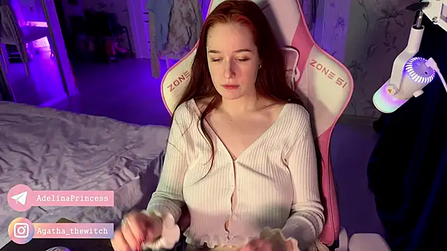 Snapshot of pearl_princess_ chatting on December 23, 9:40 pm pearl princess  online show from December 23, 9:40 pm