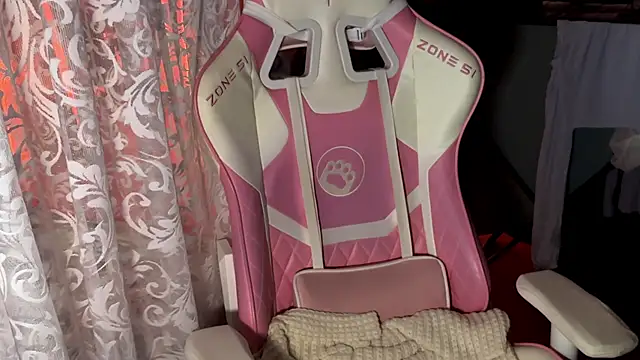 Snapshot of pearl_princess_ chatting on September 14, 11:31 am pearl princess  online show from September 14, 11:31 am