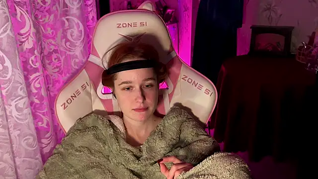 Snapshot of pearl_princess_ chatting on October 15, 11:05 pm pearl princess  online show from October 15, 11:05 pm