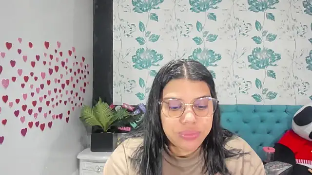 LindaBreeS online show from February 6, 2:04 pm