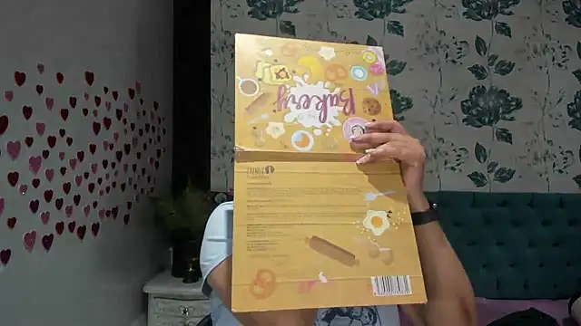 LindaBreeS online show from February 9, 1:14 pm