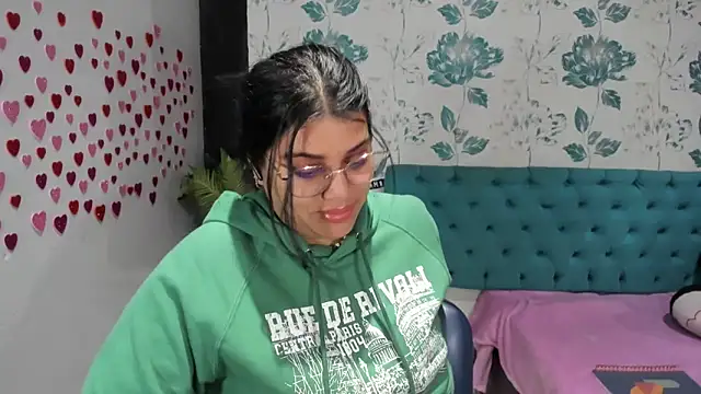 LindaBreeS online show from February 11, 6:22 pm