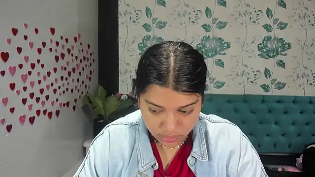 LindaBreeS online show from February 13, 1:48 pm