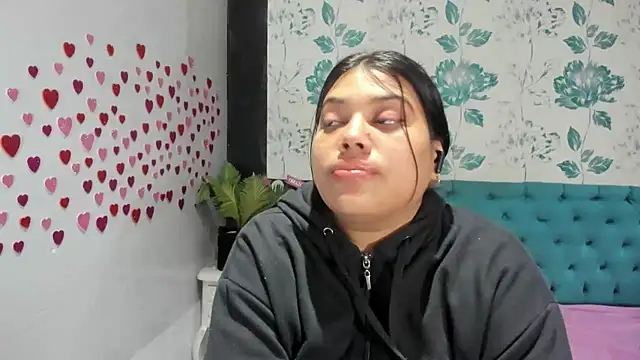 LindaBreeS online show from February 14, 7:54 pm