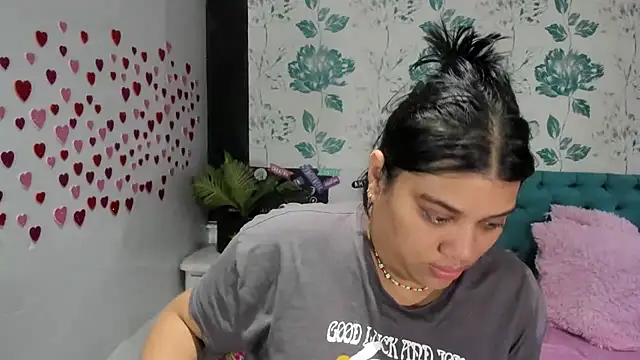 LindaBreeS online show from February 15, 7:50 pm