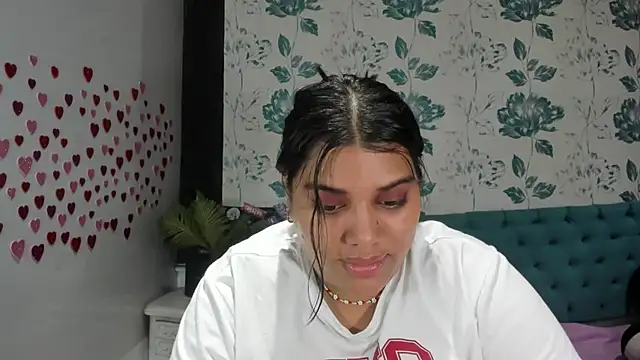 LindaBreeS online show from February 16, 7:49 pm