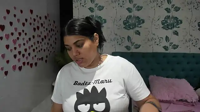 LindaBreeS online show from February 18, 2:27 pm