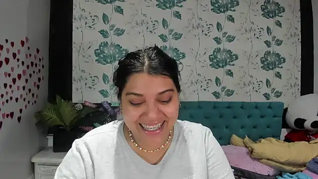 LindaBreeS online show from February 20, 9:42 pm