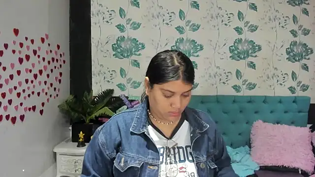 LindaBreeS online show from February 27, 1:49 pm