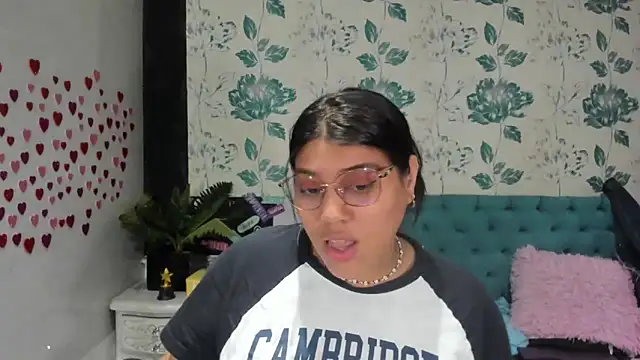 LindaBreeS online show from February 27, 4:53 pm