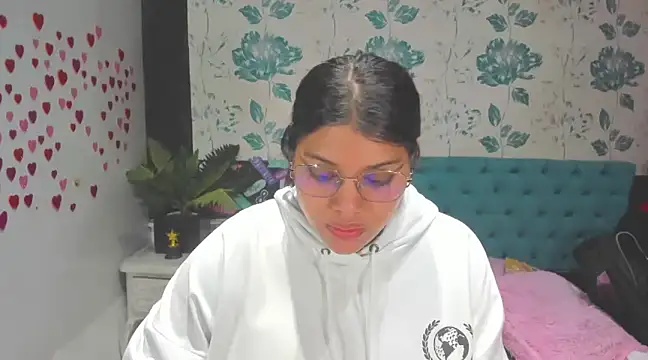 LindaBreeS online show from February 28, 5:48 pm