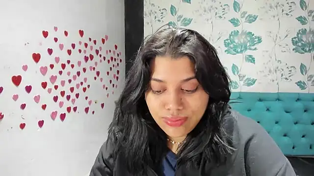 LindaBreeS online show from March 7, 8:11 pm