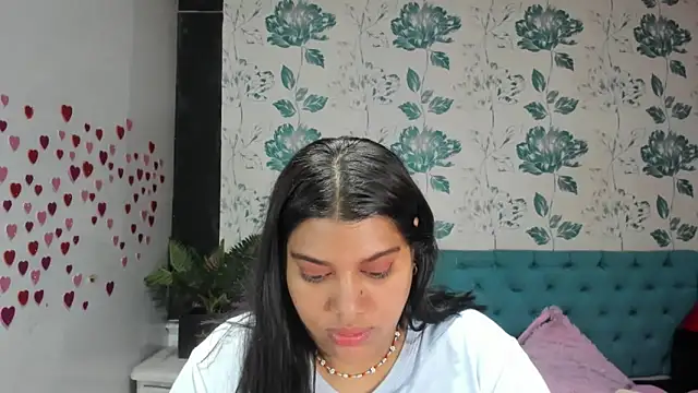 LindaBreeS online show from March 10, 5:39 pm