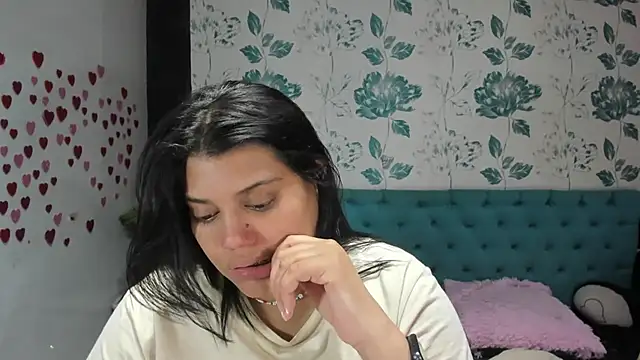 LindaBreeS online show from March 13, 9:26 pm