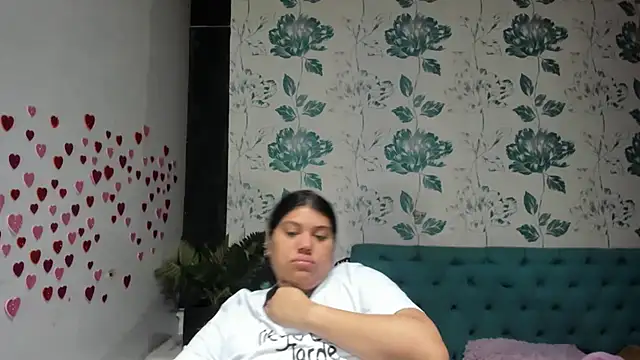 LindaBreeS online show from March 16, 1:06 pm