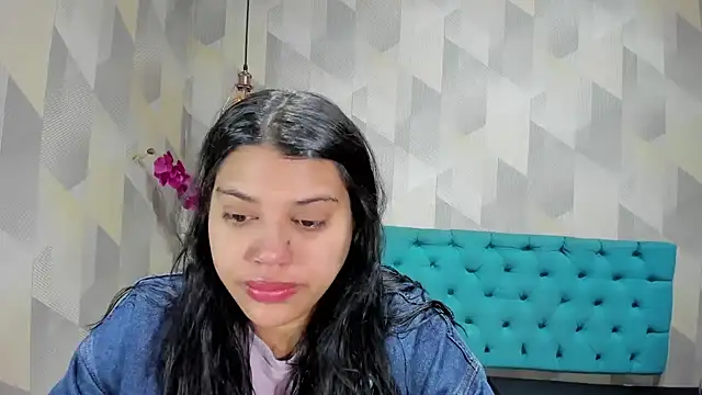 LindaBreeS online show from October 5, 1:09 pm