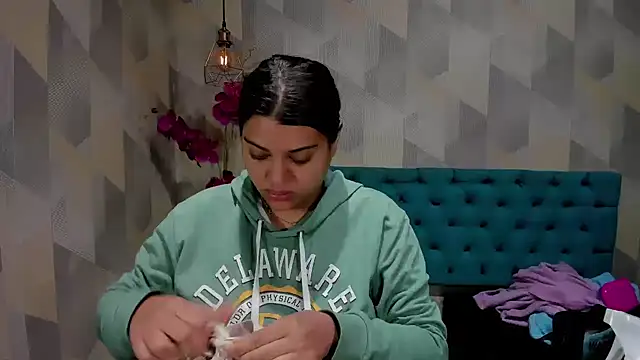 LindaBreeS online show from October 26, 12:33 pm