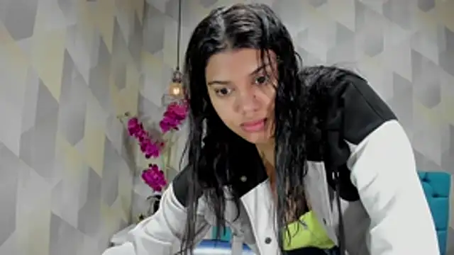 LindaBreeS online show from November 1, 12:29 pm