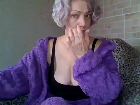 Snapshot of Lorie_Carrie chatting on February 1, 12:26 pm Lorie Carrie online show from February 1, 12:26 pm