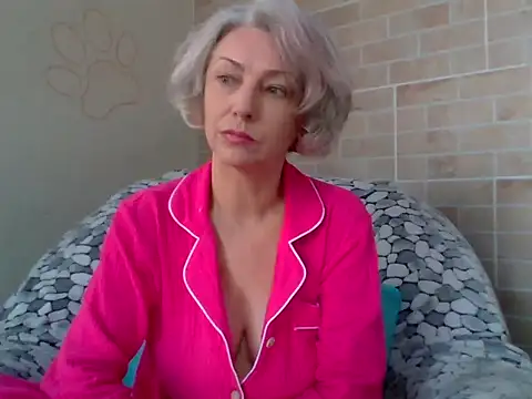 Snapshot of Lorie_Carrie chatting on September 19, 11:22 am Lorie Carrie online show from September 19, 11:22 am