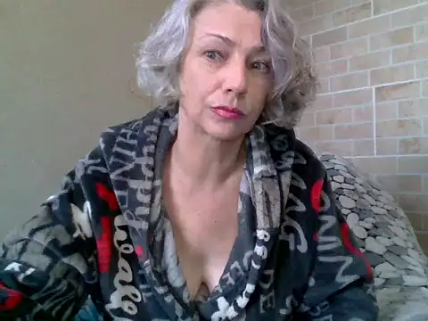 Snapshot of Lorie_Carrie chatting on October 14, 8:04 am Lorie Carrie online show from October 14, 8:04 am