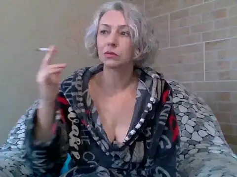 Snapshot of Lorie_Carrie chatting on October 23, 9:52 am Lorie Carrie online show from October 23, 9:52 am