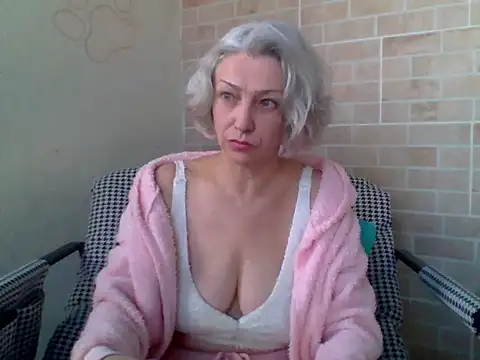 Lorie Carrie online show from March 12, 12:33 pm