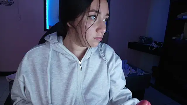 Andrea Ramos online show from February 6, 7:13 am