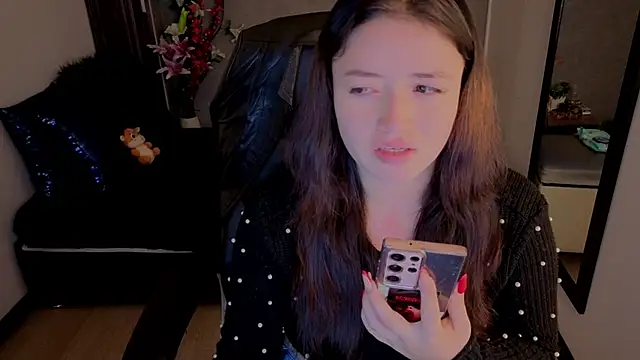 Snapshot of almma_shy chatting on October 21, 1:12 pm almma shy online show from October 21, 1:12 pm