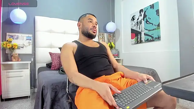 THIAGOXBIG online show from December 18, 9:21 pm