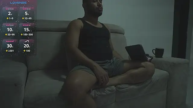 Snapshot of THIAGOXBIG chatting on July 23, 2:53 am THIAGOXBIG online show from July 23, 2:53 am