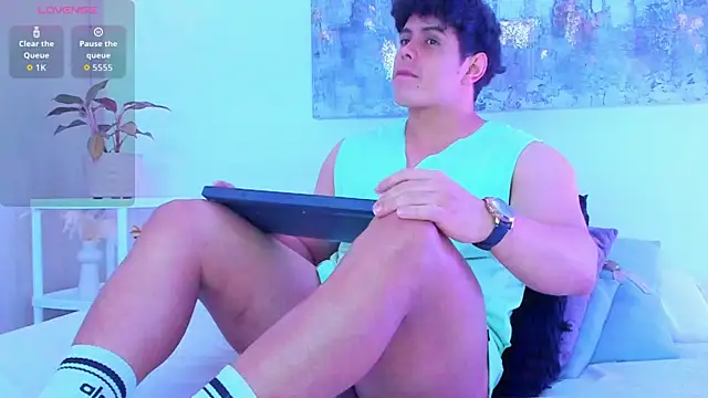 Snapshot of arminjones1 chatting on October 9, 3:37 am arminjones1 online show from October 9, 3:37 am