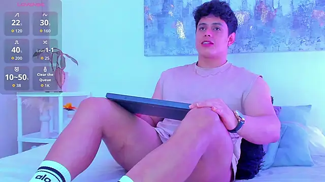 Snapshot of arminjones1 chatting on December 4, 4:22 am arminjones1 online show from December 4, 4:22 am