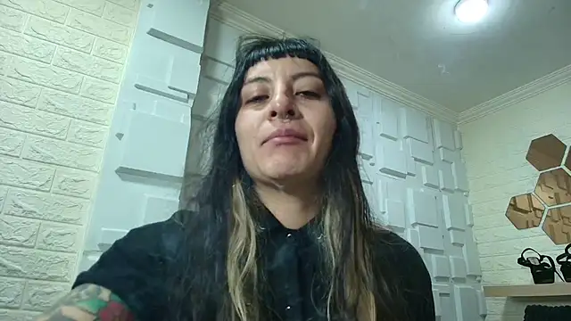 Naughty Kittenm online show from November 29, 11:35 am