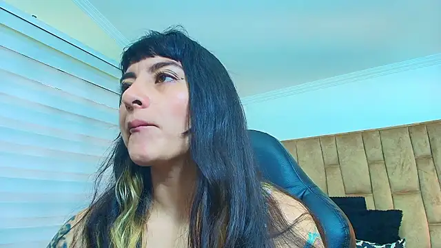 Naughty Kittenm online show from March 3, 11:27 am