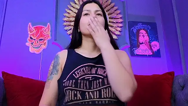 Julieta Russell online show from December 16, 11:55 am