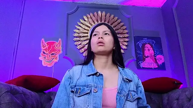 Julieta Russell online show from December 30, 11:48 am