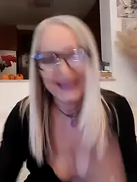 kikkastar online show from December 5, 8:11 pm