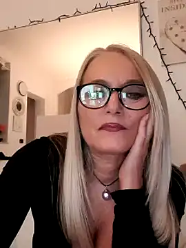 kikkastar online show from December 16, 8:16 pm