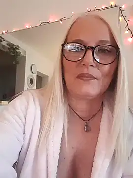 kikkastar online show from January 2, 11:20 am