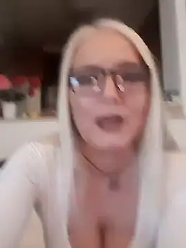 kikkastar online show from January 24, 8:11 pm