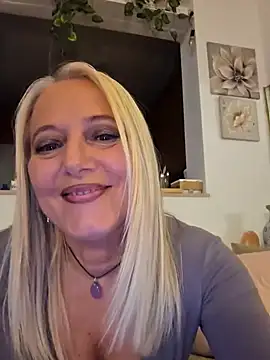 kikkastar online show from February 12, 8:18 pm