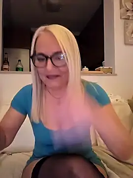 kikkastar online show from February 13, 8:13 pm