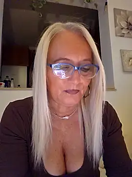 kikkastar online show from September 14, 8:08 pm