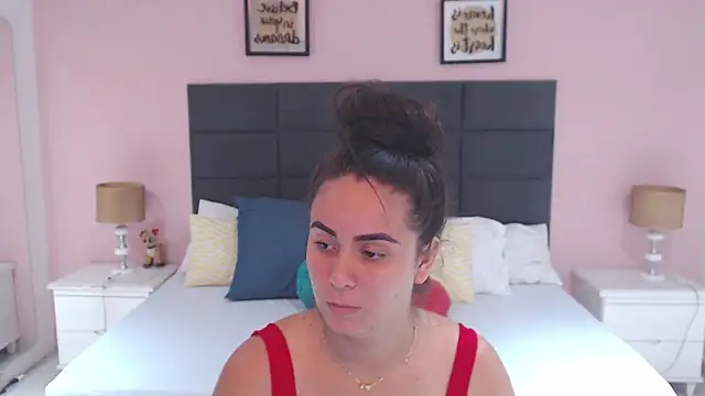 Snapshot of MadisonJenner chatting on January 13, 2:42 pm MadisonJenner online show from January 13, 2:42 pm