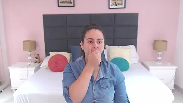 Snapshot of MadisonJenner chatting on January 16, 11:15 am MadisonJenner online show from January 16, 11:15 am