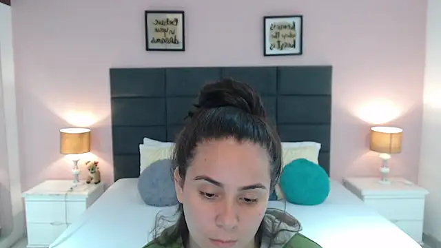 Snapshot of MadisonJenner chatting on January 17, 11:17 am MadisonJenner online show from January 17, 11:17 am