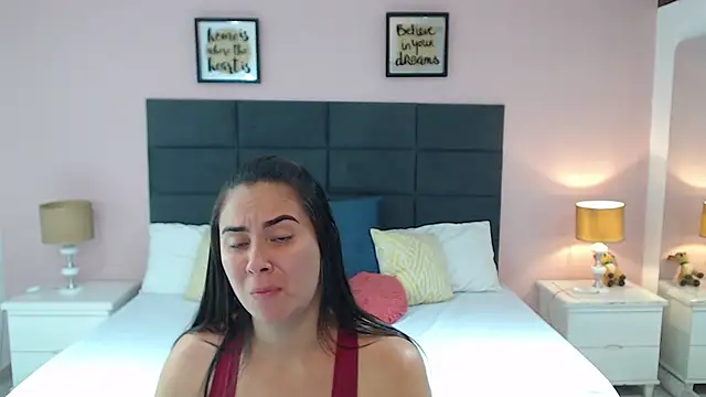 Snapshot of MadisonJenner chatting on March 5, 2:45 pm MadisonJenner online show from March 5, 2:45 pm