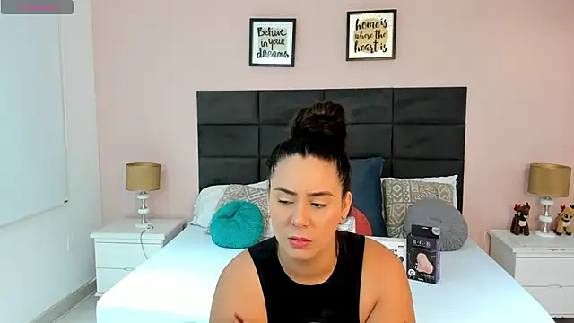 Snapshot of MadisonJenner chatting on November 12, 11:10 am MadisonJenner online show from November 12, 11:10 am